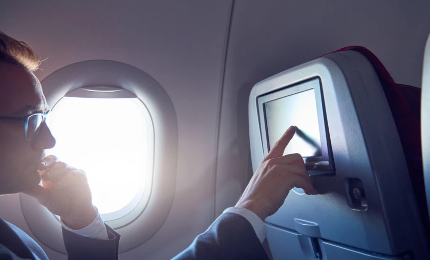 Cutting-edge In-Flight Tech A Look at Airlines Innovating the Flying Experience - thecompleteportal