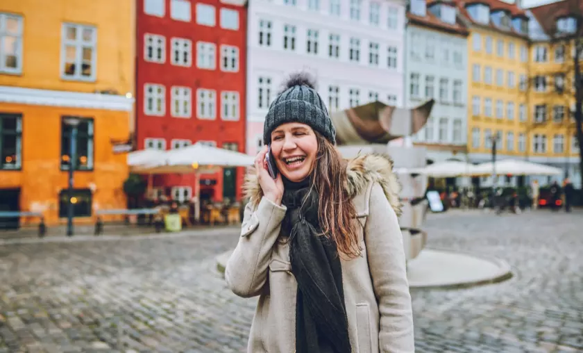 Keep Loved Ones Informed: The Power of Staying Connected While You Wander - The Complete Portal