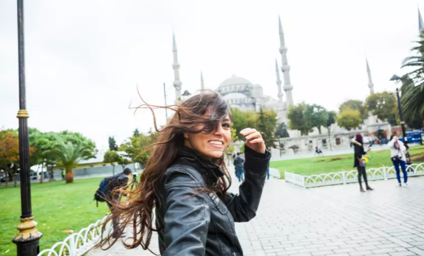 Leading Lines: Guiding the Viewer's Eye- TheCompletePortal