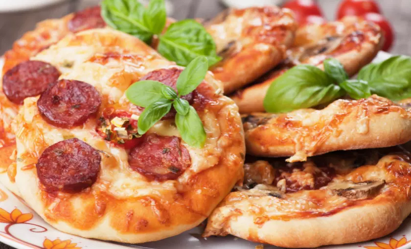 Mini Pizzas - TheCompletePortal