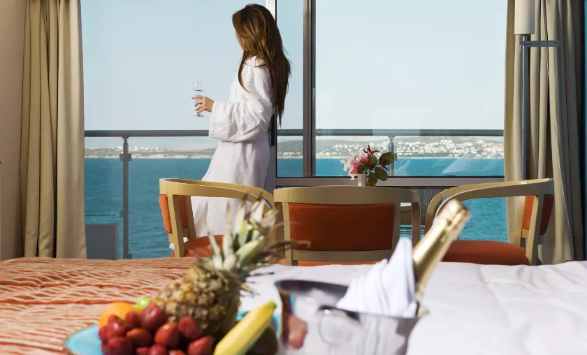 Suite Dreams: Indulging in Luxury Hotel Experiences - The Complete Portal