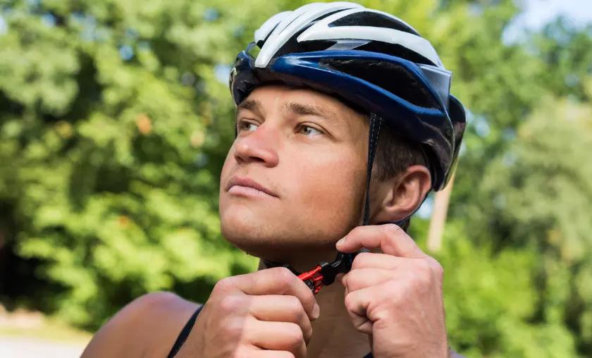 Safety Helmet Cyclist - The Complete Portal