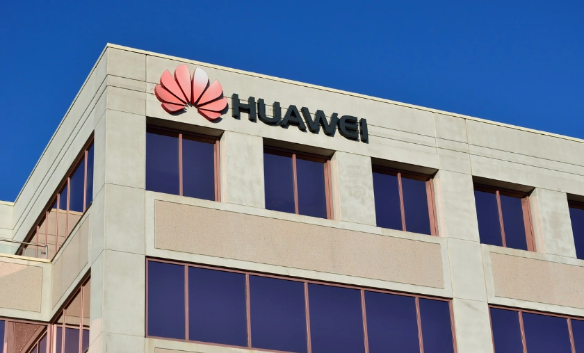 Huawei DE Review Brand at a Glance