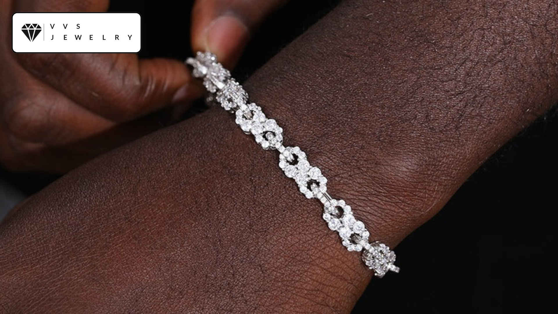 The Story of VVS Jewelry Fashion Meets Elegance!