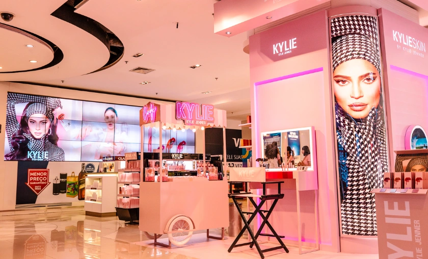 Kylie Cosmetics US Review – Makeup, Lip Kits & Beauty Products Brand! ([wpsm_custom_meta type=date field=month] [wpsm_custom_meta type=date field=year]) - The Complete Portal